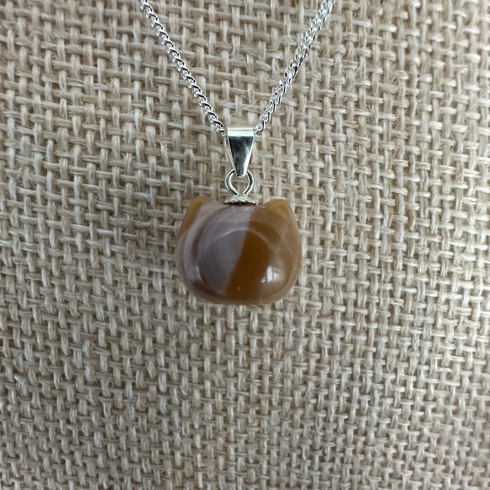 Brown Cat Pendant Necklace